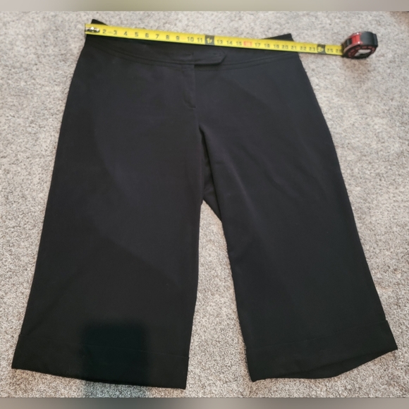 Lane Bryant cuffed black dressy capri pants (20) - Picture 6 of 7